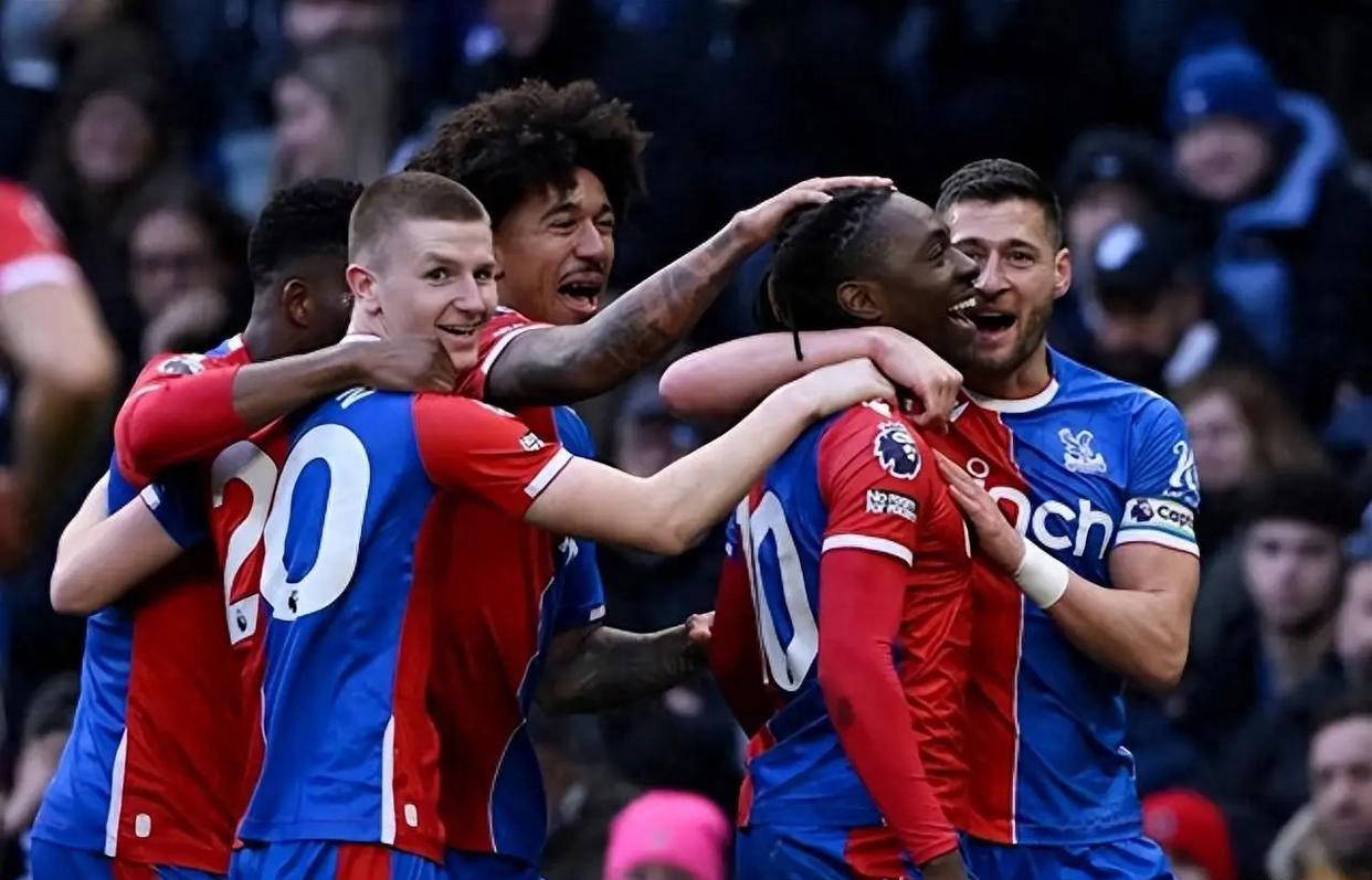 4月12日 英超精彩对决：水晶宫迎战纽卡斯尔，诺丁汉森林挑战阿斯顿维拉